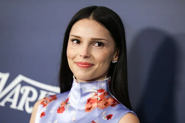 Inde Navarrette brinca sobre preparação física para viver a nova Vampira