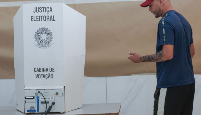 Eleições 2026: saiba a importância da colinha de papel na hora de votar