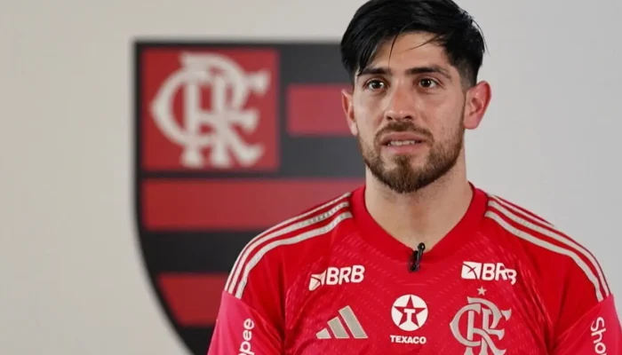 Flamengo avança em negociações para renovar o contrato do goleiro Rossi hoje (17/10)