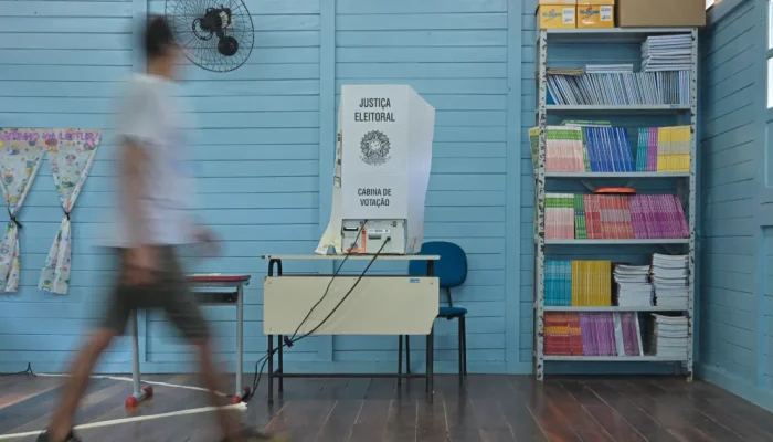 Guia do eleitor explica passo a passo para consultar mudança de zona eleitoral no segundo turno
