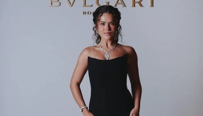Maisa atrai olhares com joias de luxo e visual elegante em evento da Bvlgari