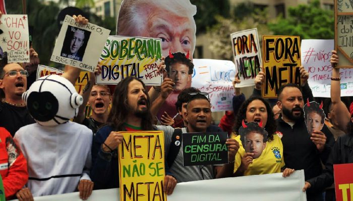 Manifestantes protestam em São Paulo e cobram neutralidade da Meta