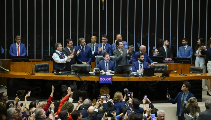 Quitéria monitora projetos de lei e defende direitos de mulheres no Congresso