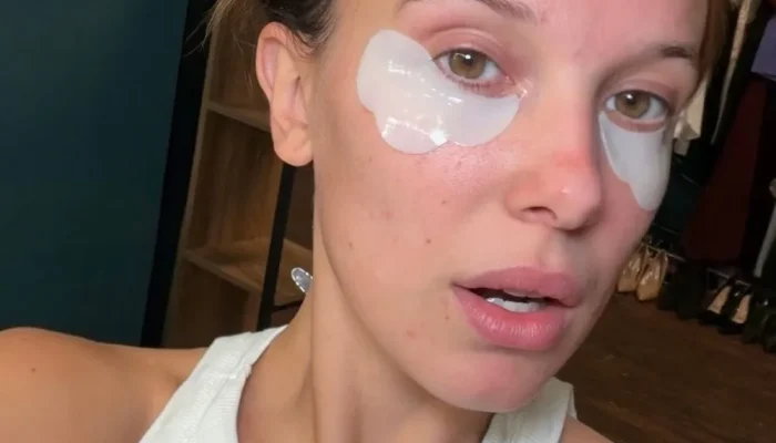 Rotina de skincare de millie bobby brown vira ferramenta de autocuidado